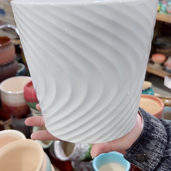 有孔.凑满10元发货多肉陶瓷花盆！