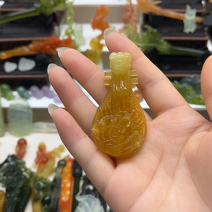 蛇纹石玉未镶嵌岫玉挂坠