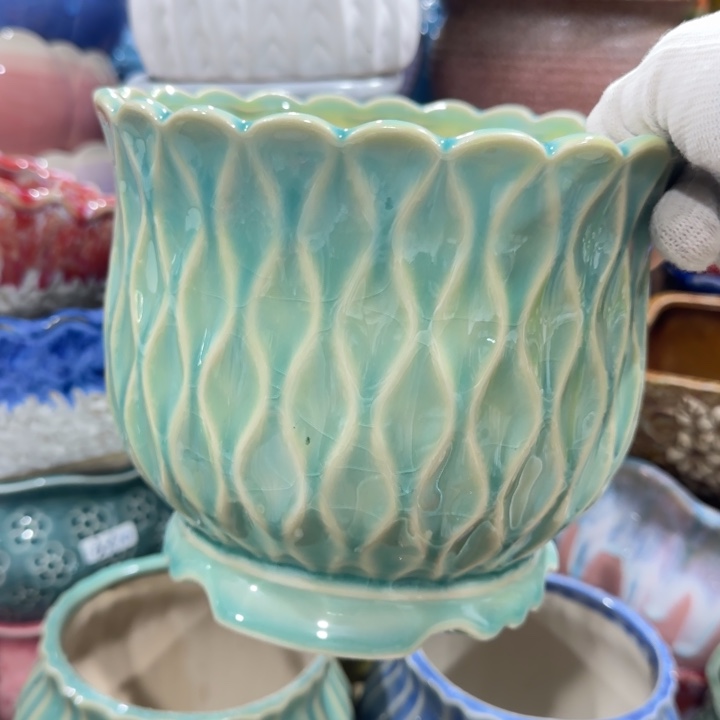 凑9块包邮，有孔，陶瓷花盆