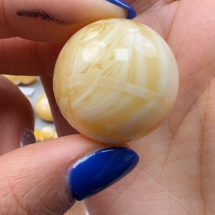 蜜蜡未镶嵌珠宝奇石