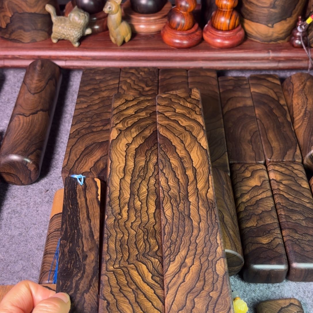 破布木（黑柿木）图*猫镇尺一对