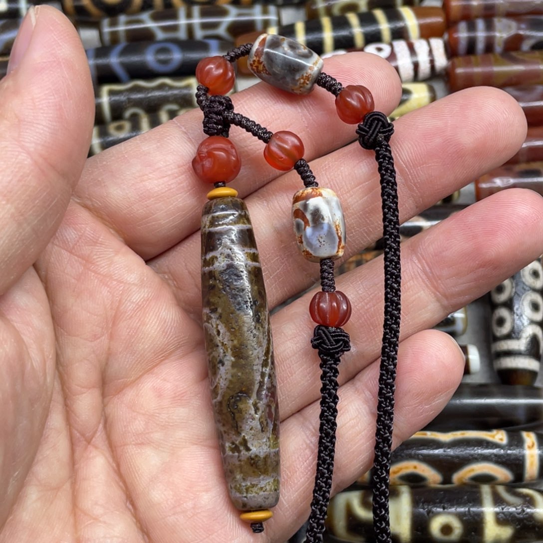 玛瑙/玉髓颈饰未镶嵌