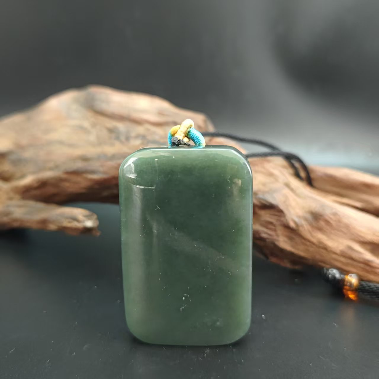 Q和田玉无事牌吊坠0247