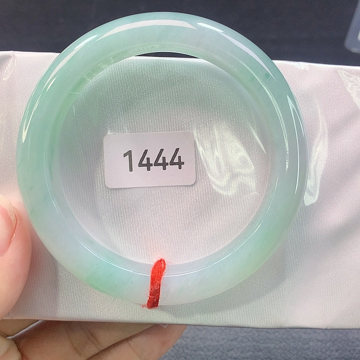 翡翠手镯未镶嵌天然翡翠手镯02