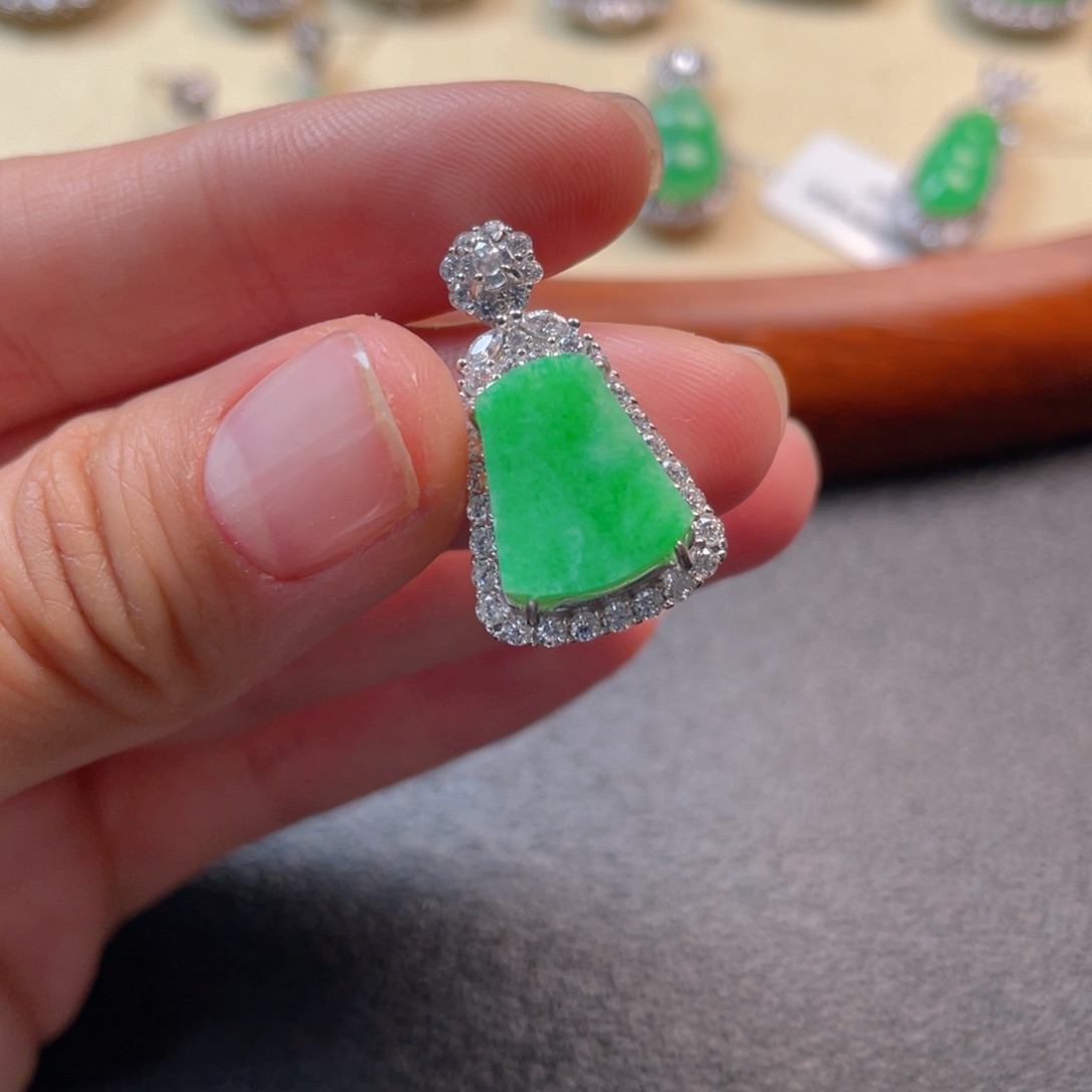 翡翠吊坠(不含链)银S925镶嵌