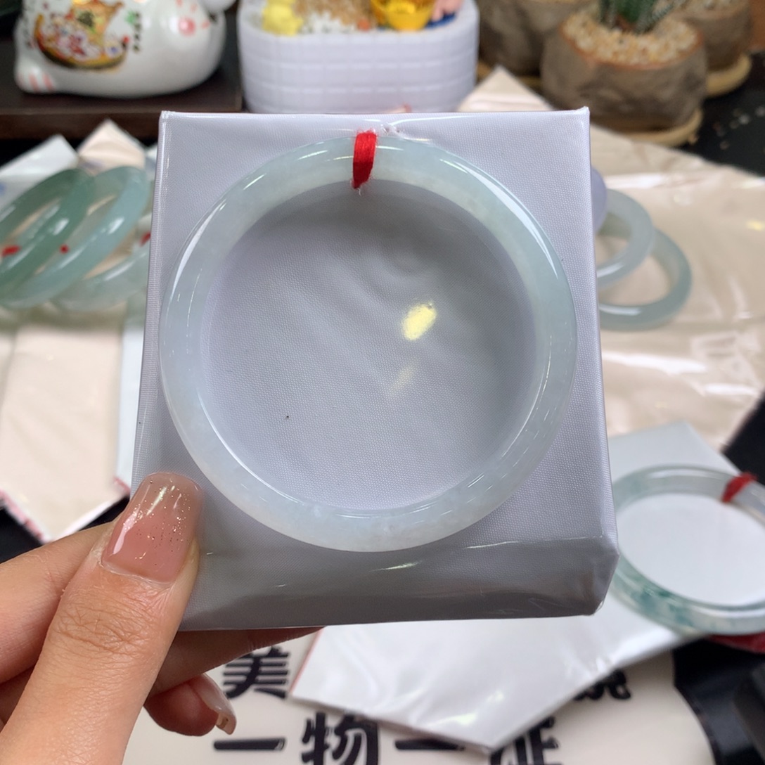 翡翠未镶嵌手镯58圈口