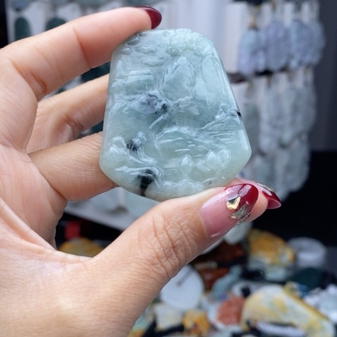 翡翠颈饰未镶嵌翡翠