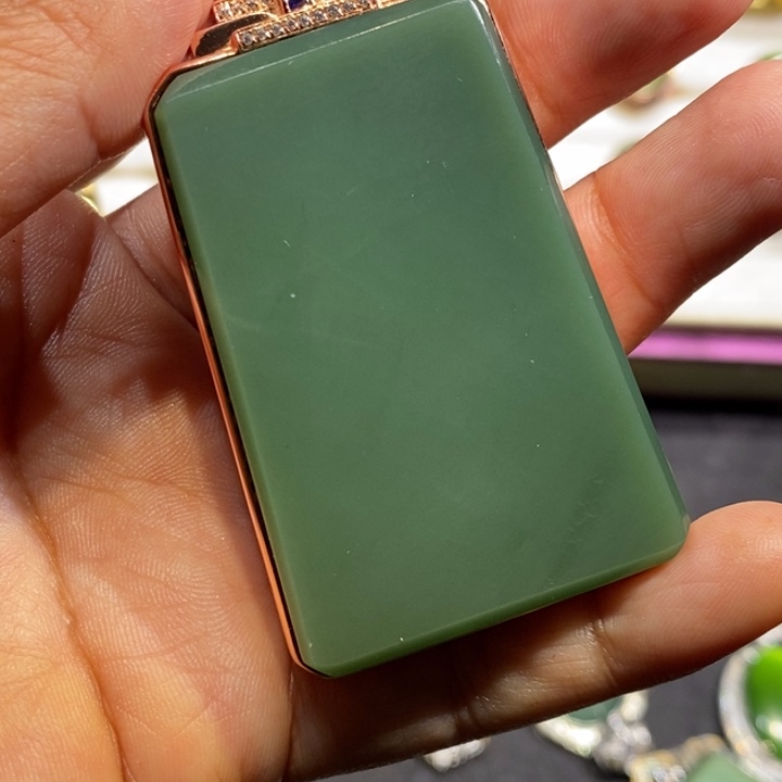 花***六和田玉（碧玉）银S925镶嵌颈饰