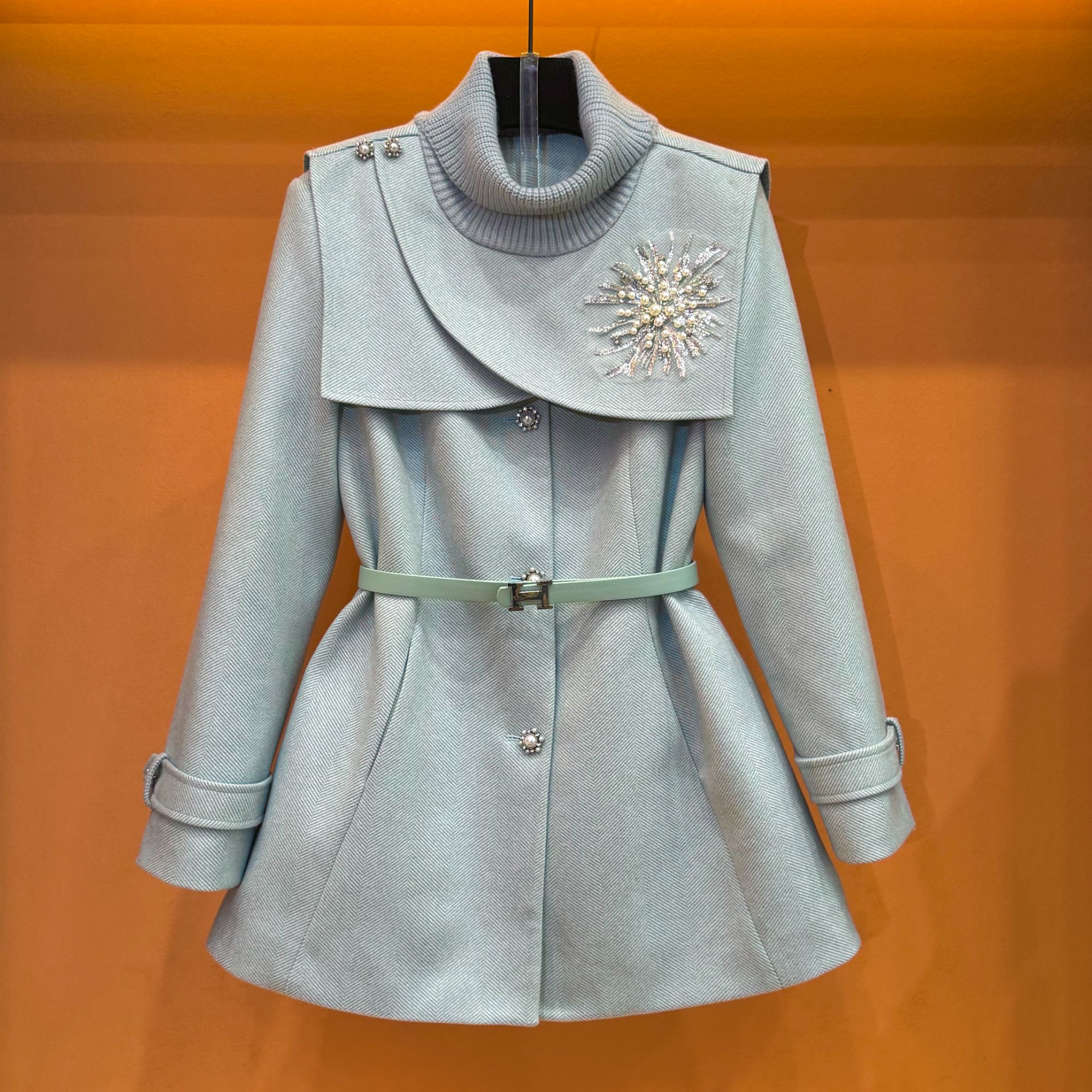 【桃子】网红轻奢气质小香风格子冬季时尚女士收腰羽绒中长款 Y883