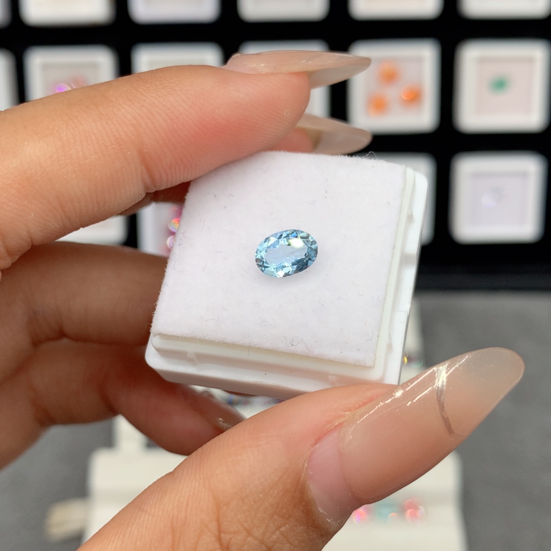 海蓝宝石裸石5✖️7mm