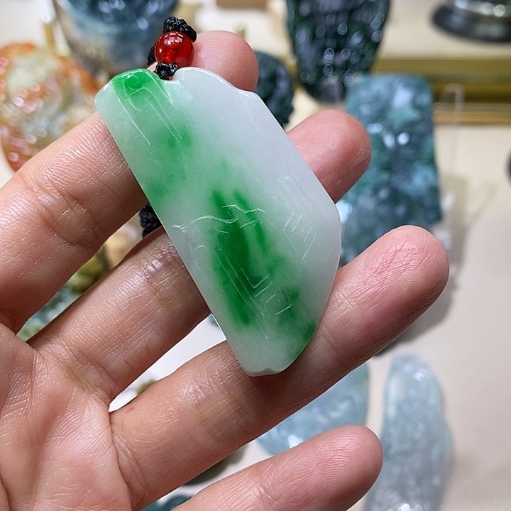 翡翠未镶嵌颈饰翡翠