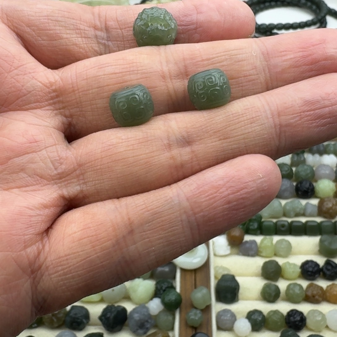 ****づ和田玉未镶嵌珠宝半成品和田玉貔貅顶腰珠一套