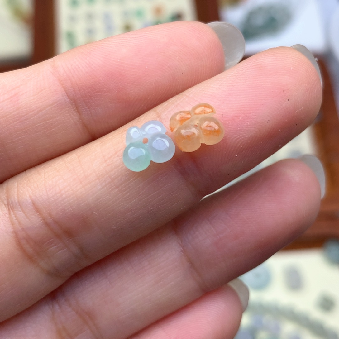 翡翠未镶嵌吊坠(不含链)樱桃