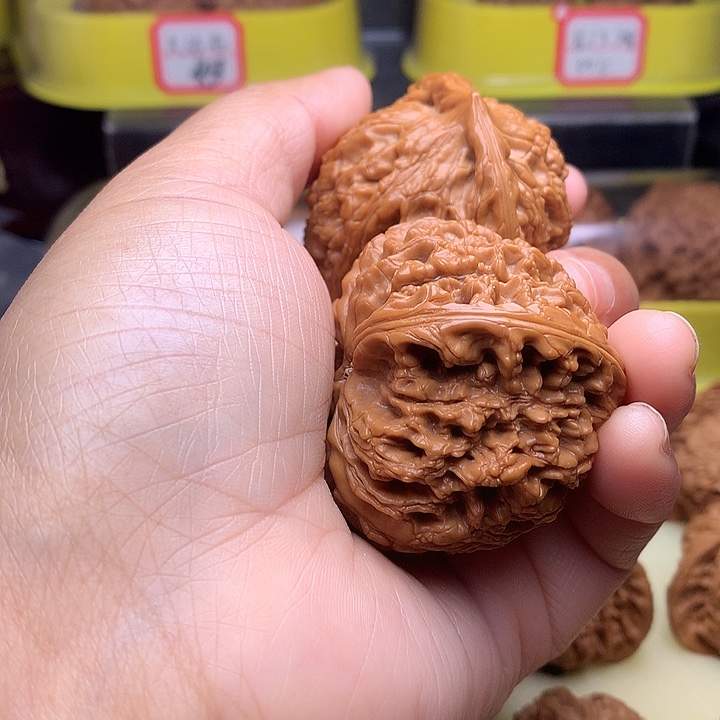 文玩核桃吊坠张**子水龙