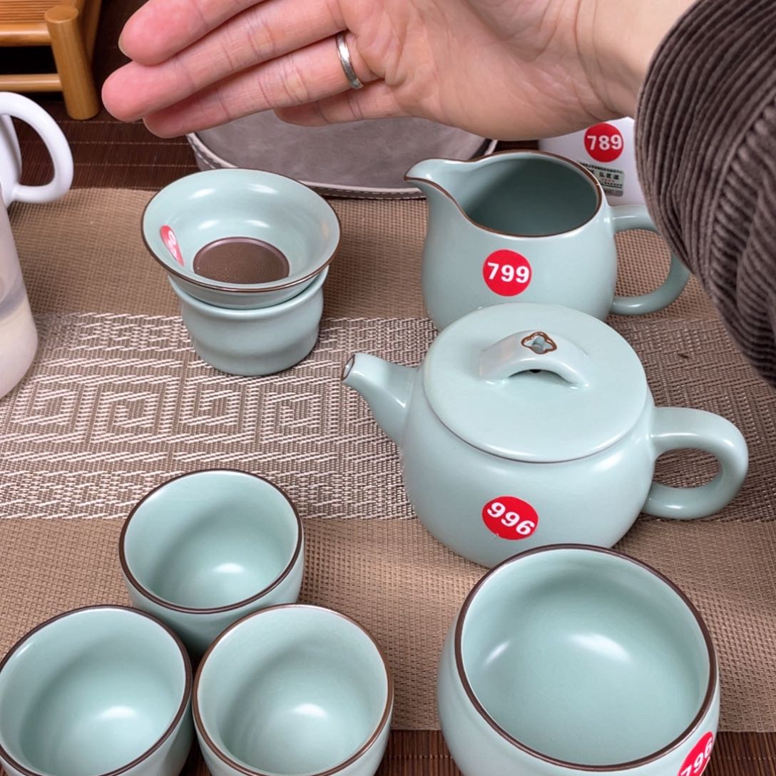 瓷片。。。。。。。。。。。。。。。。