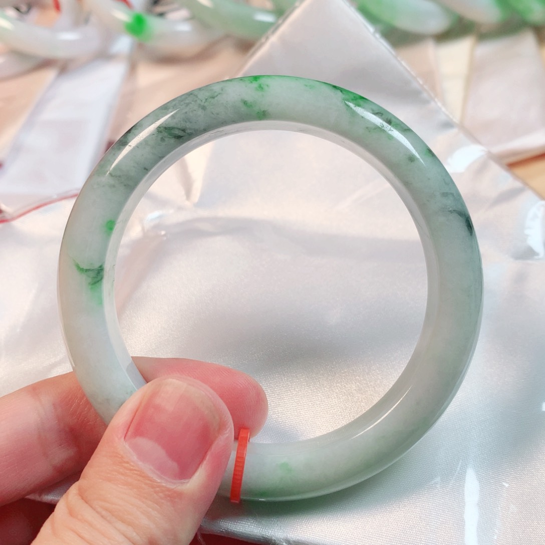 翡翠手镯未镶嵌翡翠手镯61