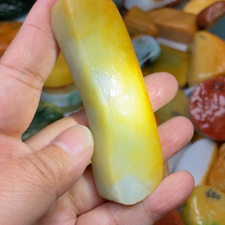 追***者翡翠未镶嵌挂件缅甸翡翠