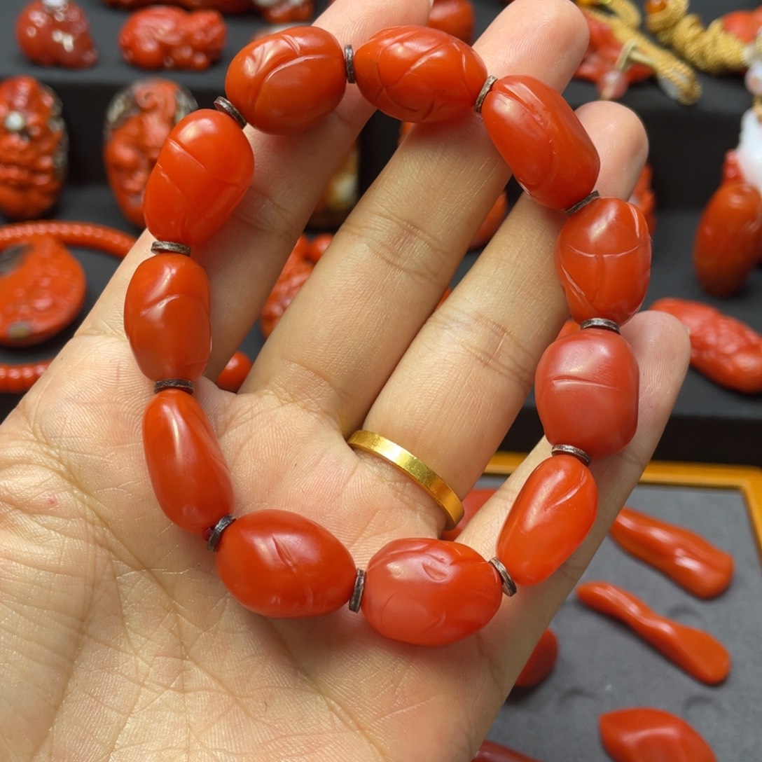 C***之南红玛瑙未镶嵌手串大水沟原矿柿子红随形手串45.7g