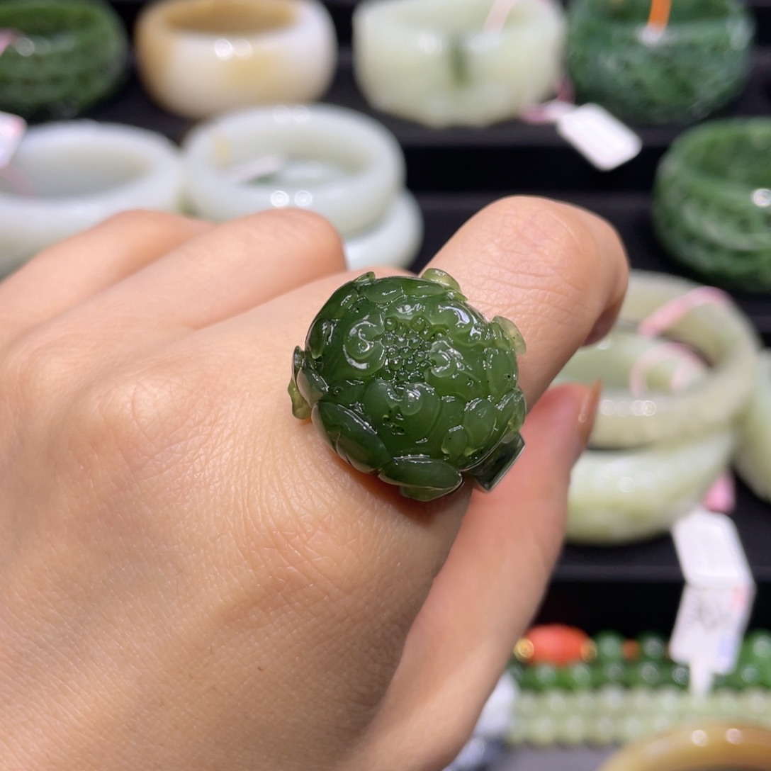 和田玉戒指未镶嵌