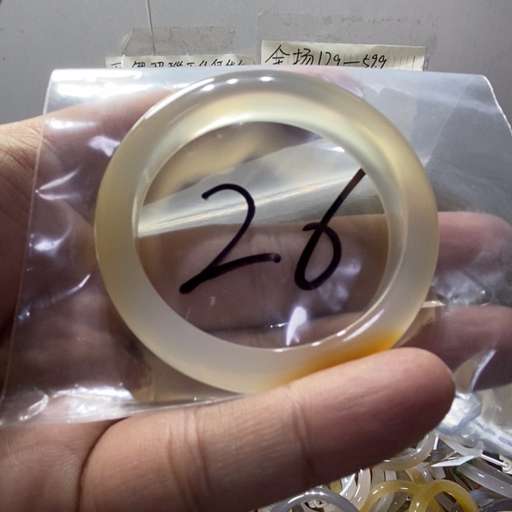 每****玛瑙/玉髓未镶嵌手镯26号