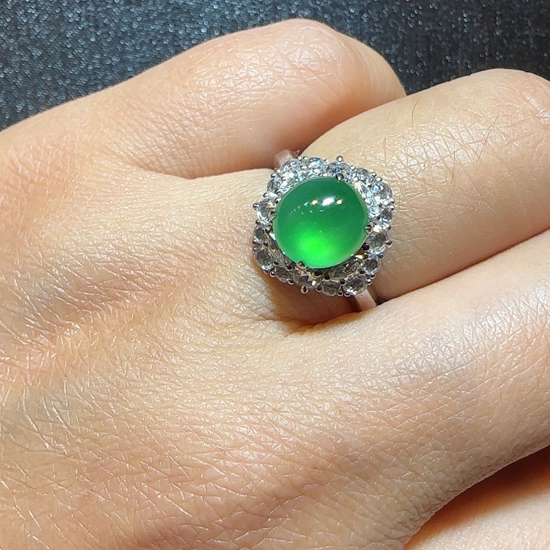 翡翠18K金镶嵌戒指戒指