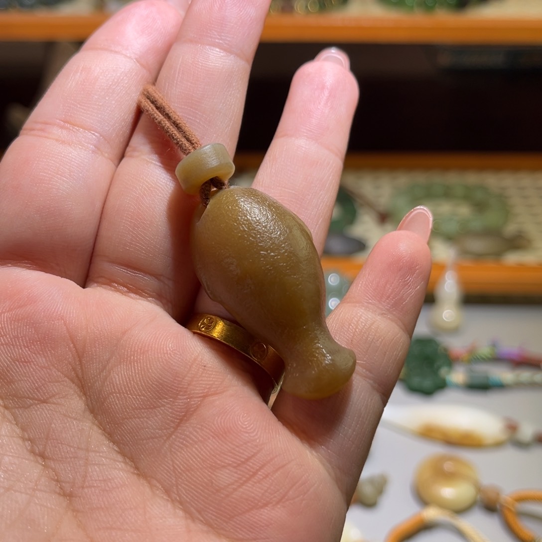 颈饰未镶嵌和田玉小*