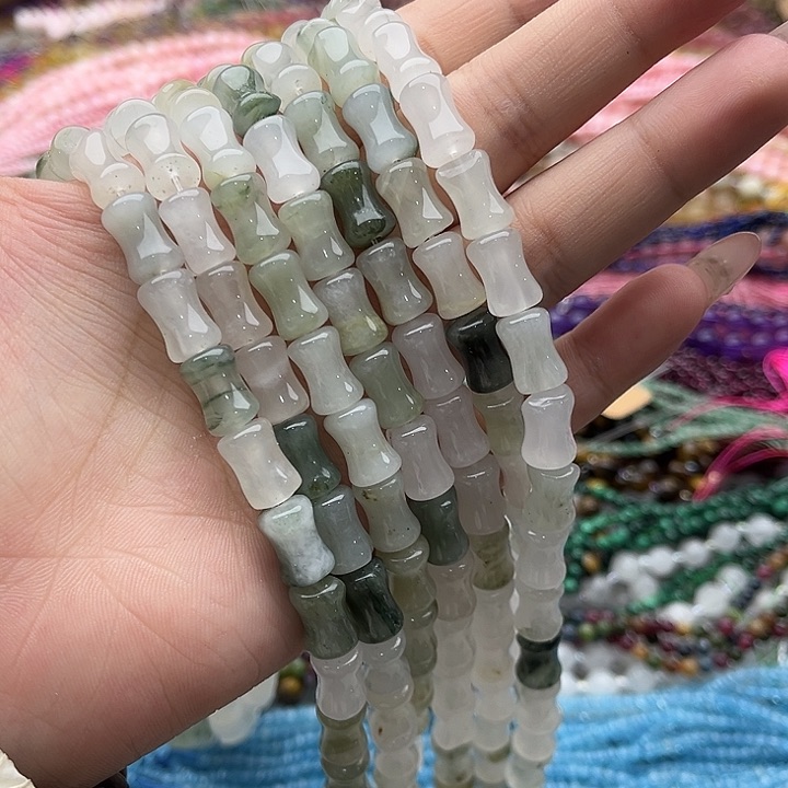 玛瑙/玉髓未镶嵌珠宝半成品一条8mm左右天山翠竹节几颗有瑕