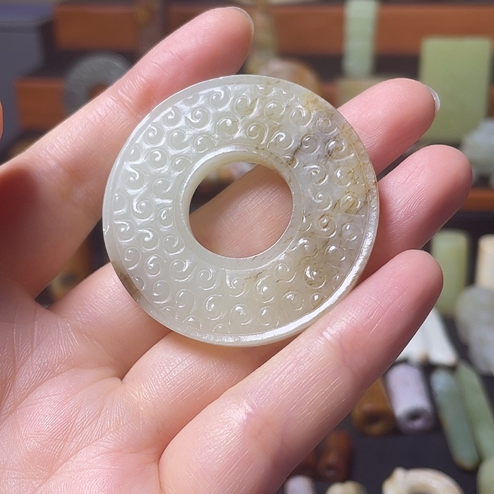 神***子未镶嵌和田玉挂件