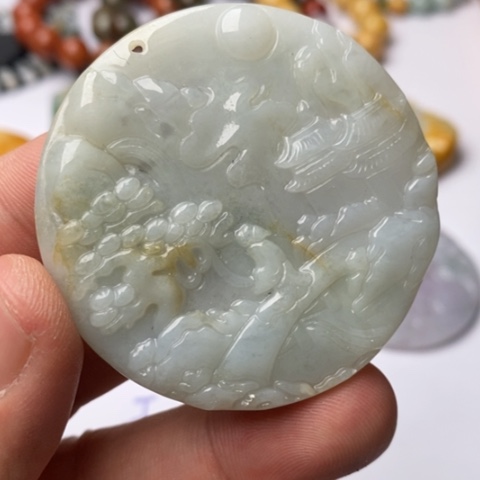 翡翠颈饰未镶嵌翡翠