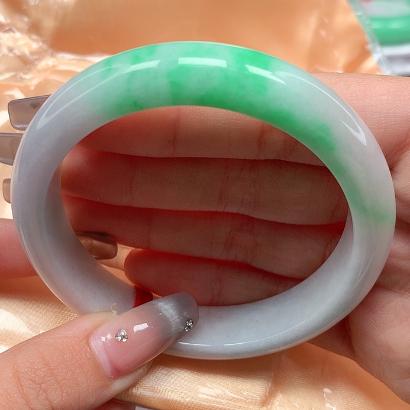 【闪购商品】翡翠手镯未镶嵌57圈