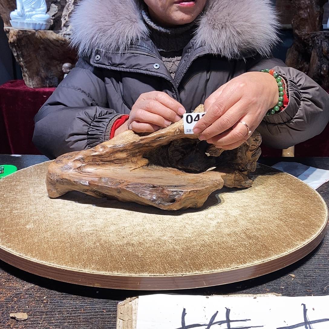 品***石042。株木随行根艺