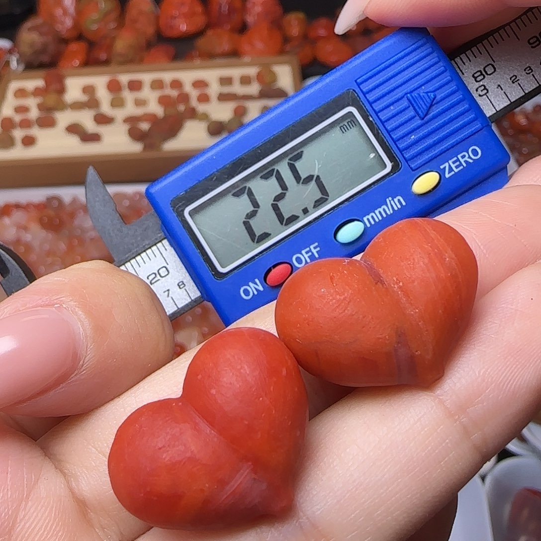 南红玛瑙未镶嵌颈饰