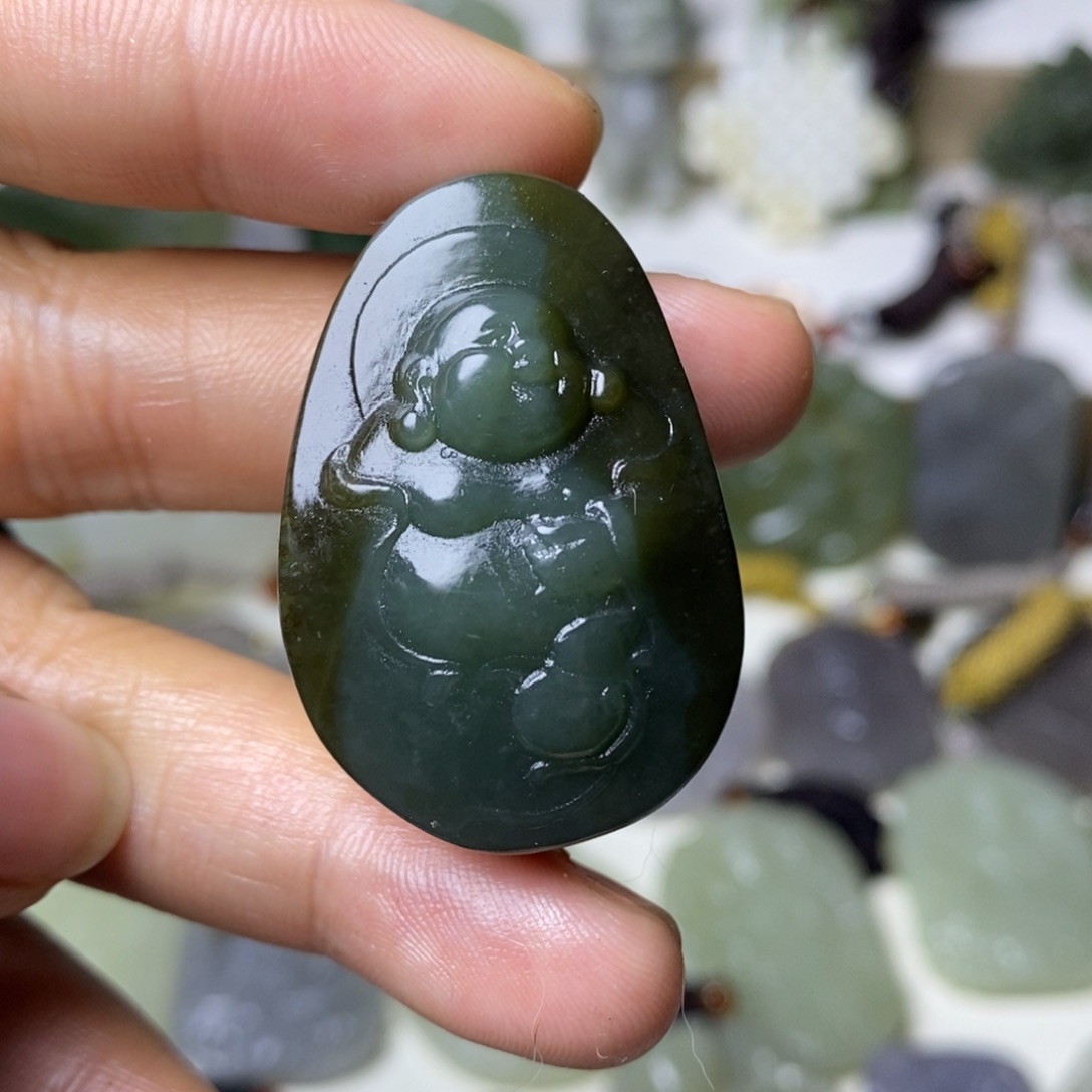 和田玉未镶嵌颈饰