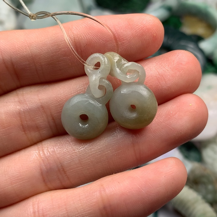 定制翡翠未镶嵌翡翠