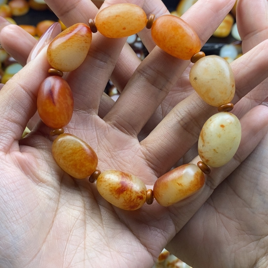 和田玉未镶嵌手串