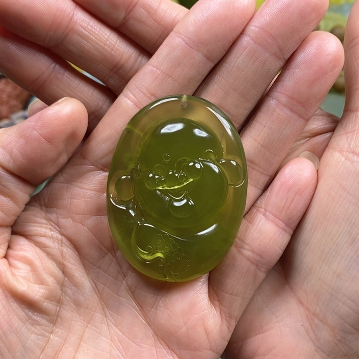 蛇纹石玉挂件未镶嵌太*雨