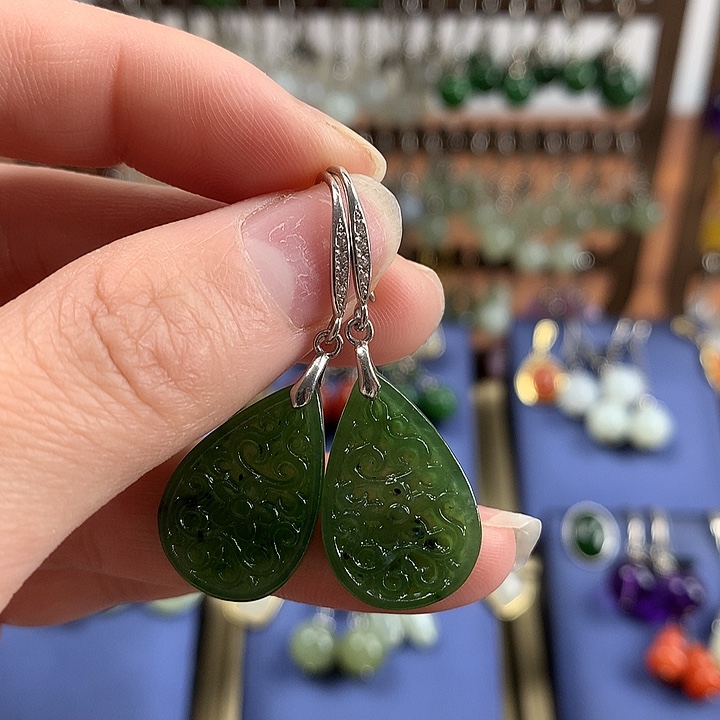 和田玉耳饰银S925镶嵌水滴款式