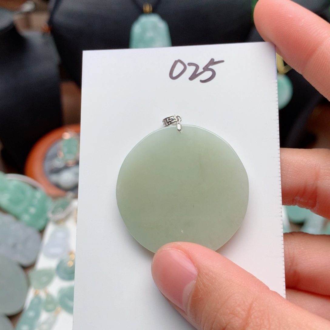 翡翠颈饰银S925镶嵌吊坠