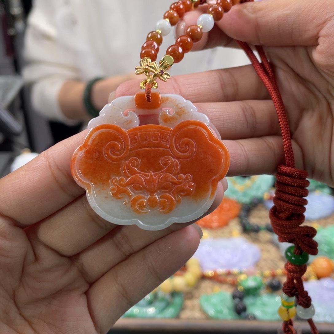 翡翠颈饰未镶嵌代编织