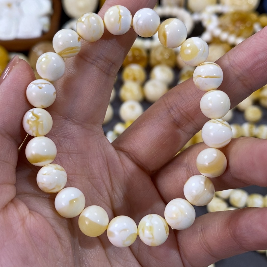 蜜蜡手串未镶嵌8.8mm金漆白圆珠手串