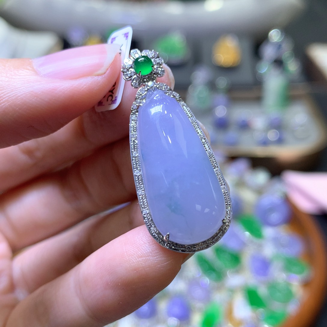 【闪购商品】翡翠颈饰18K金镶嵌翡翠吊坠项链