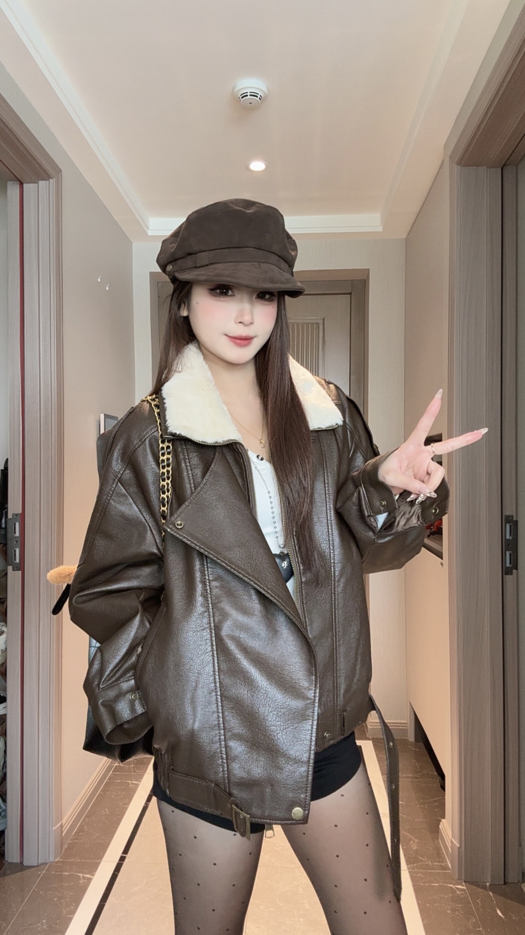 高端肌理感阔版双领机车皮衣女秋冬加绒加厚86016