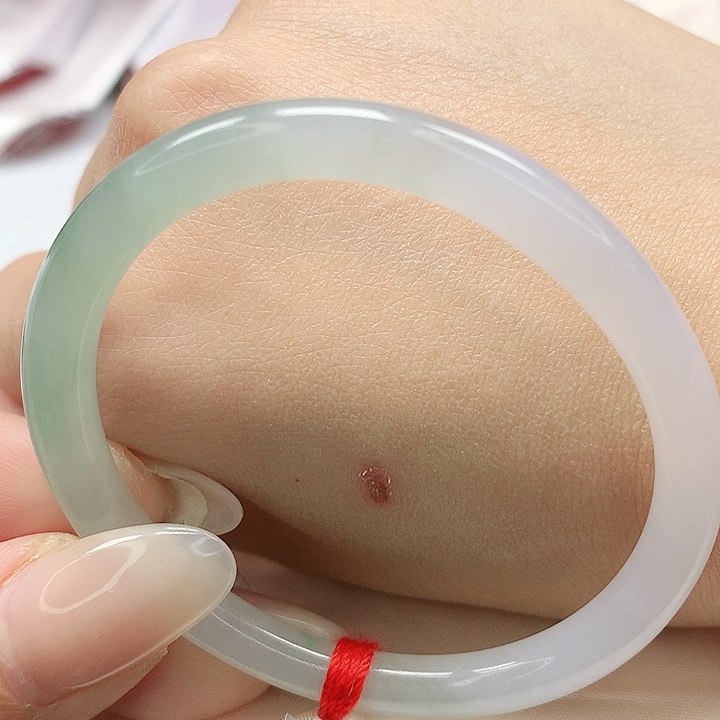 翡翠手镯未镶嵌缅甸天然A货翡翠