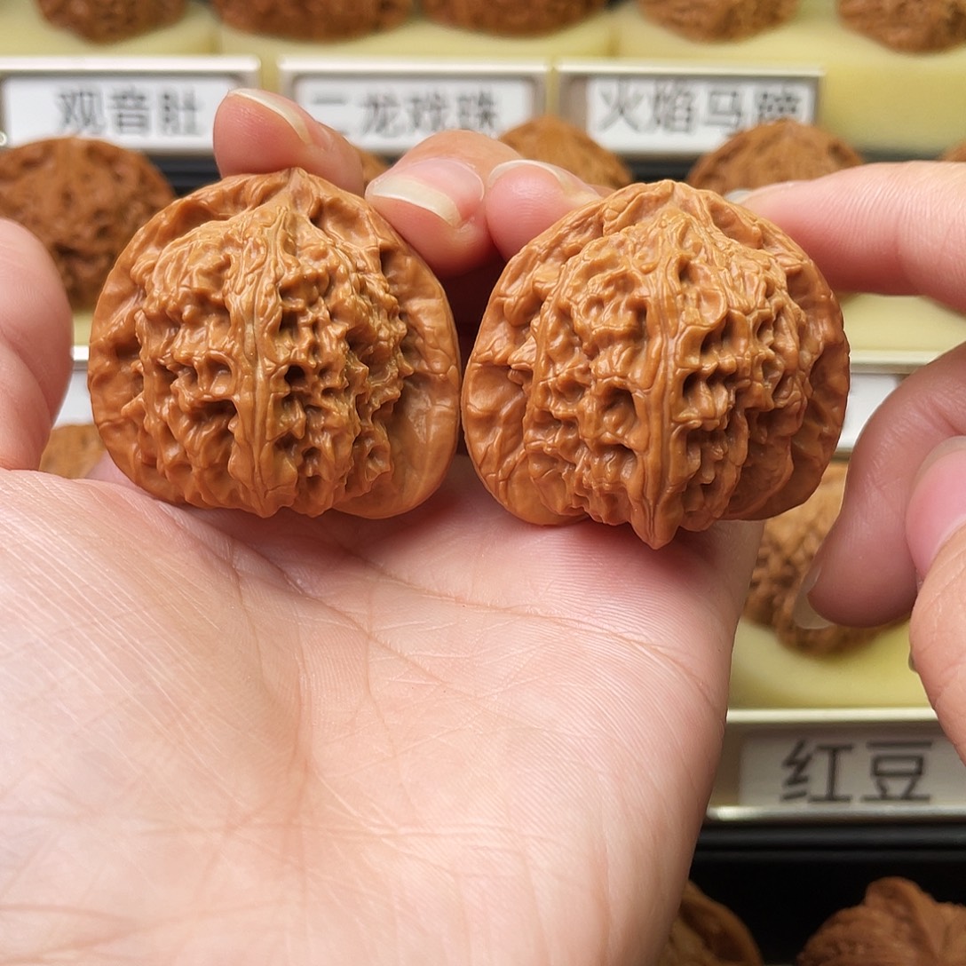 文玩核桃吊坠三角白41全品964