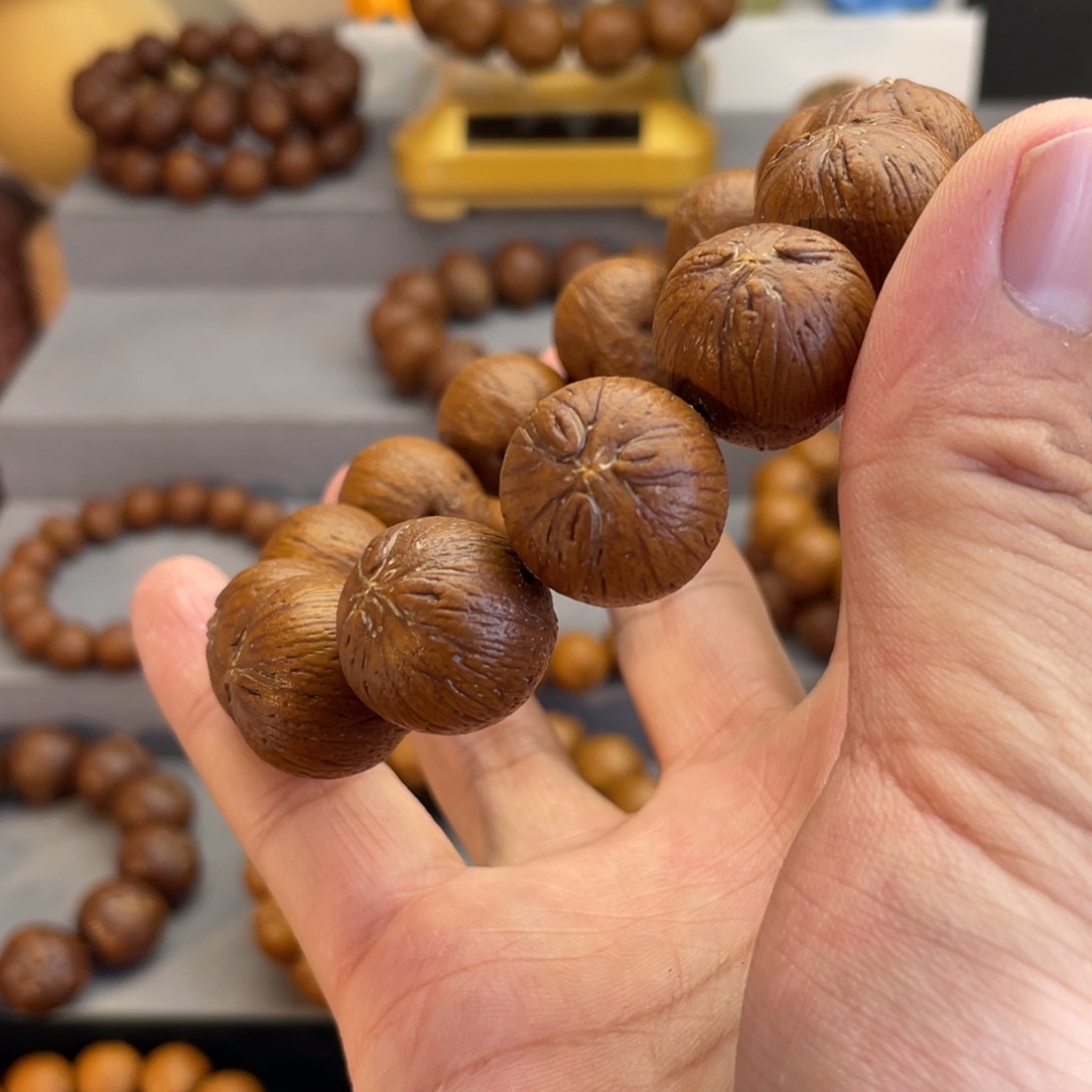 紫金鼠手串2*18尺寸纯圆
