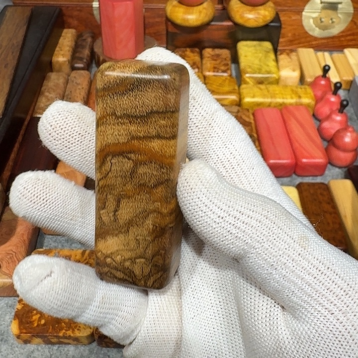 齐***添紫檀木类成套家具花气楠