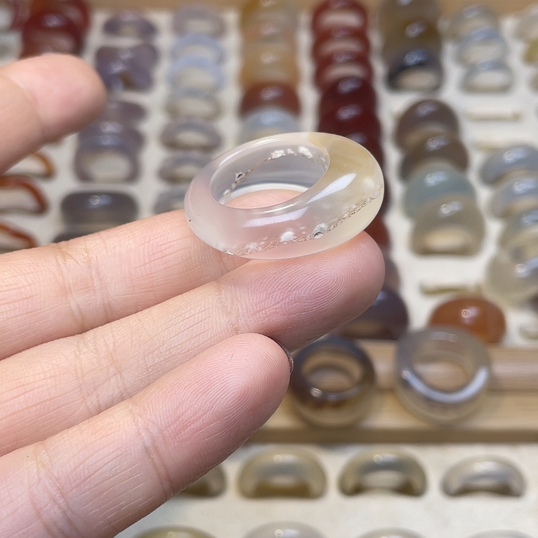 安***丶玛瑙/玉髓合金戒指A15直径18.4不退换