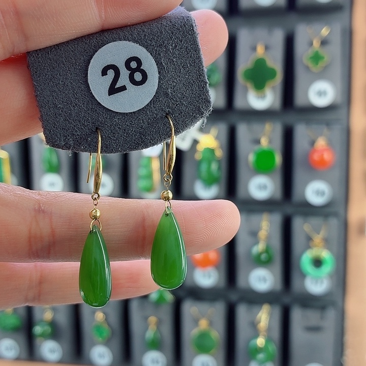 和田玉18K金镶嵌耳饰