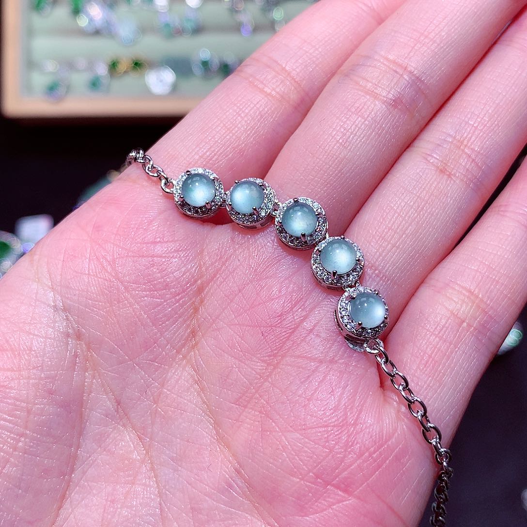 【闪购商品】翡翠吊坠(不含链)未镶嵌