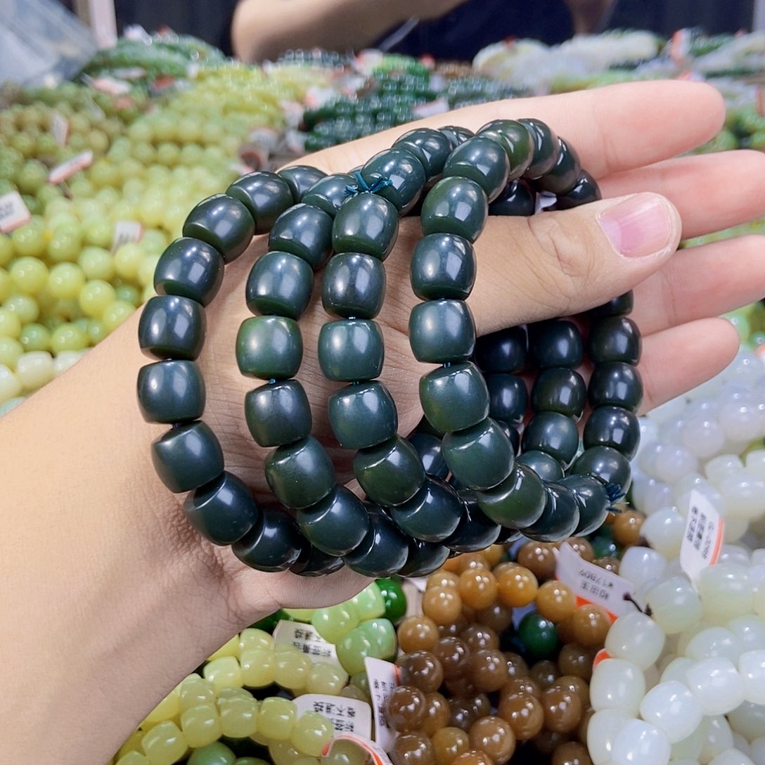 未镶嵌手串和田玉纯天然卡12新疆且末料沙枣青手串多样性发一